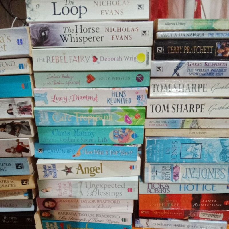 Assorted Book Bundle MMPB sizes #sale #2for100 #3for100 #4for100 ...