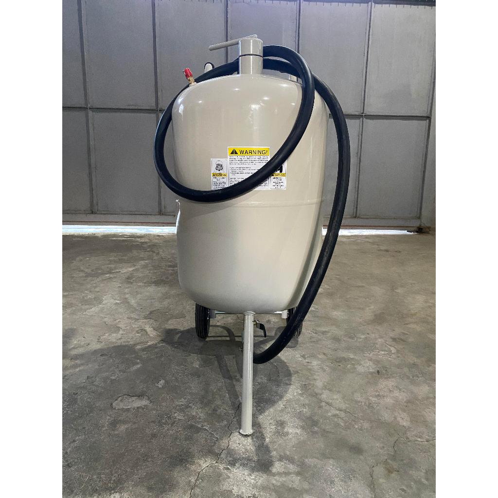 Sand blasting pressure pot - 20 gallons - good for 2-4HP compressor ...