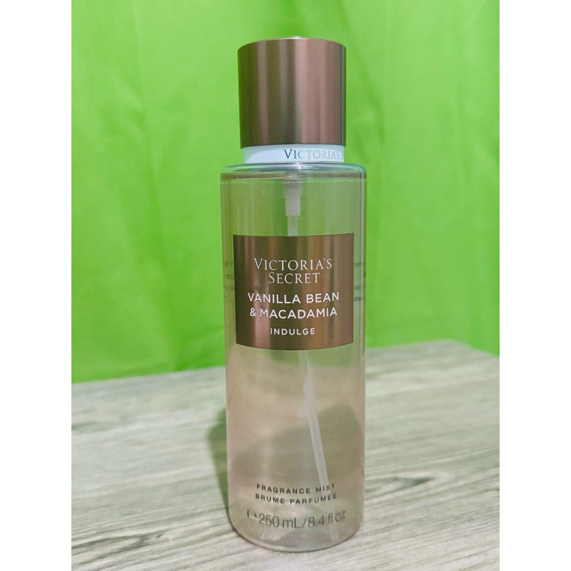Victoria's Secret Fine Fragrance Mist Bombshell 250mL 100% Original from  USA, Bare Vanilla