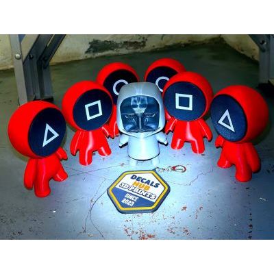 5 INCHES TALL TV Show Iconic Characters! Front Man & Guards Figures ...