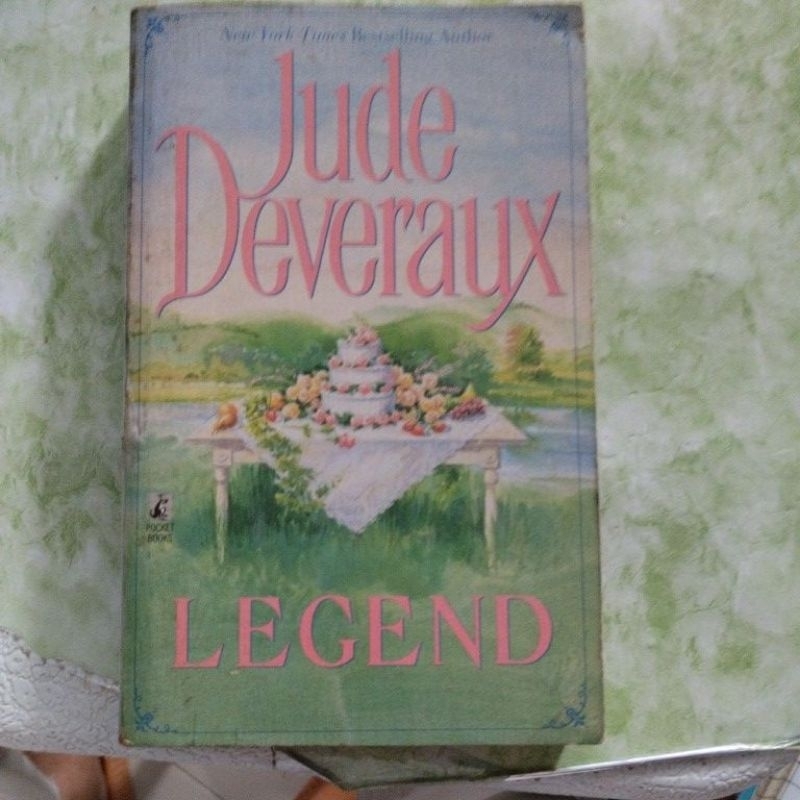 LEGEND by Jude Deveraux ( PAPER BACK-PRE-LOVED) | Shopee Philippines