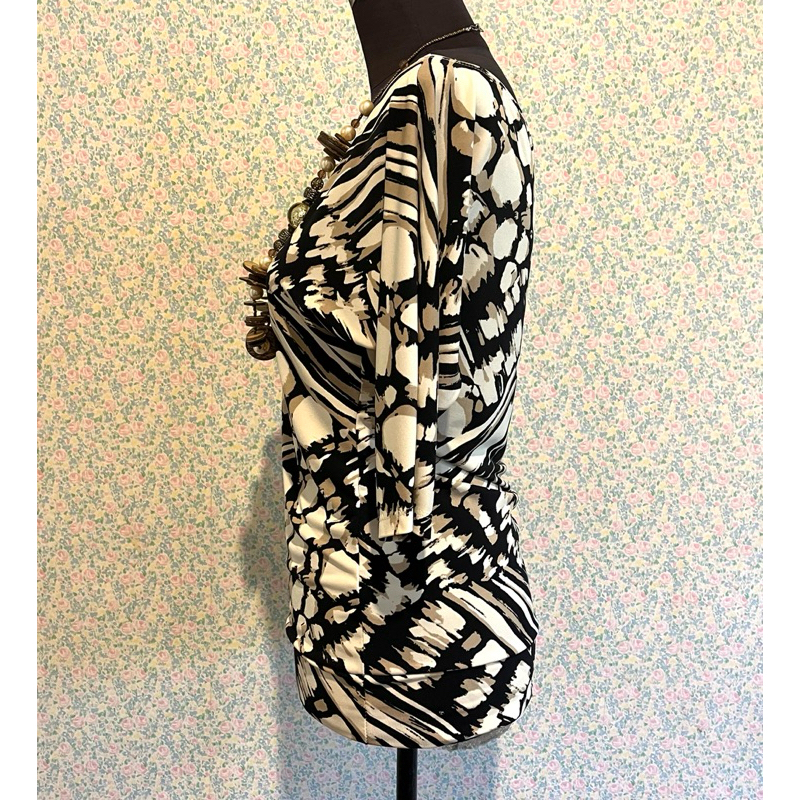 Printed Blouse by Loalde | Shopee Philippines