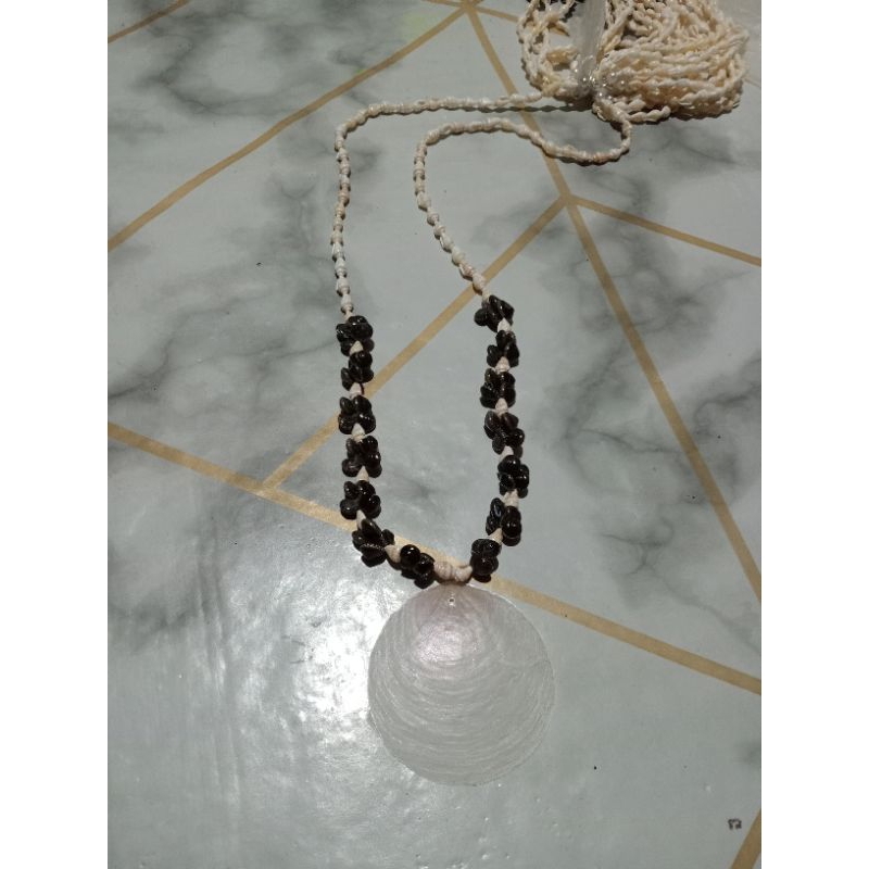 black common button shell garland(limited stock) | Shopee Philippines