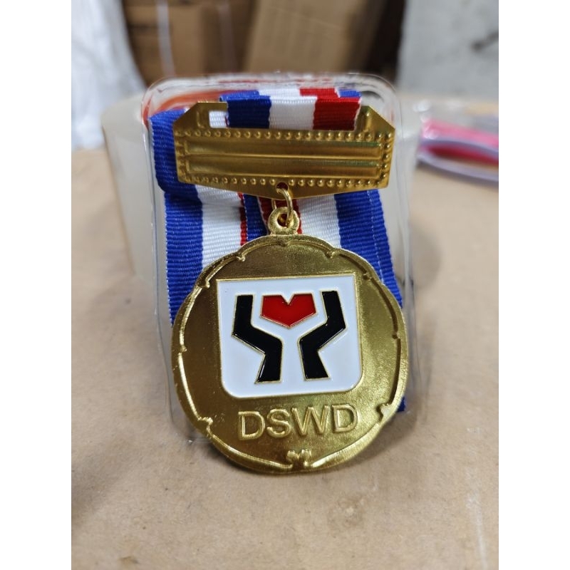 DSWD educational graduation Gold medals 5cm diameter | Shopee Philippines