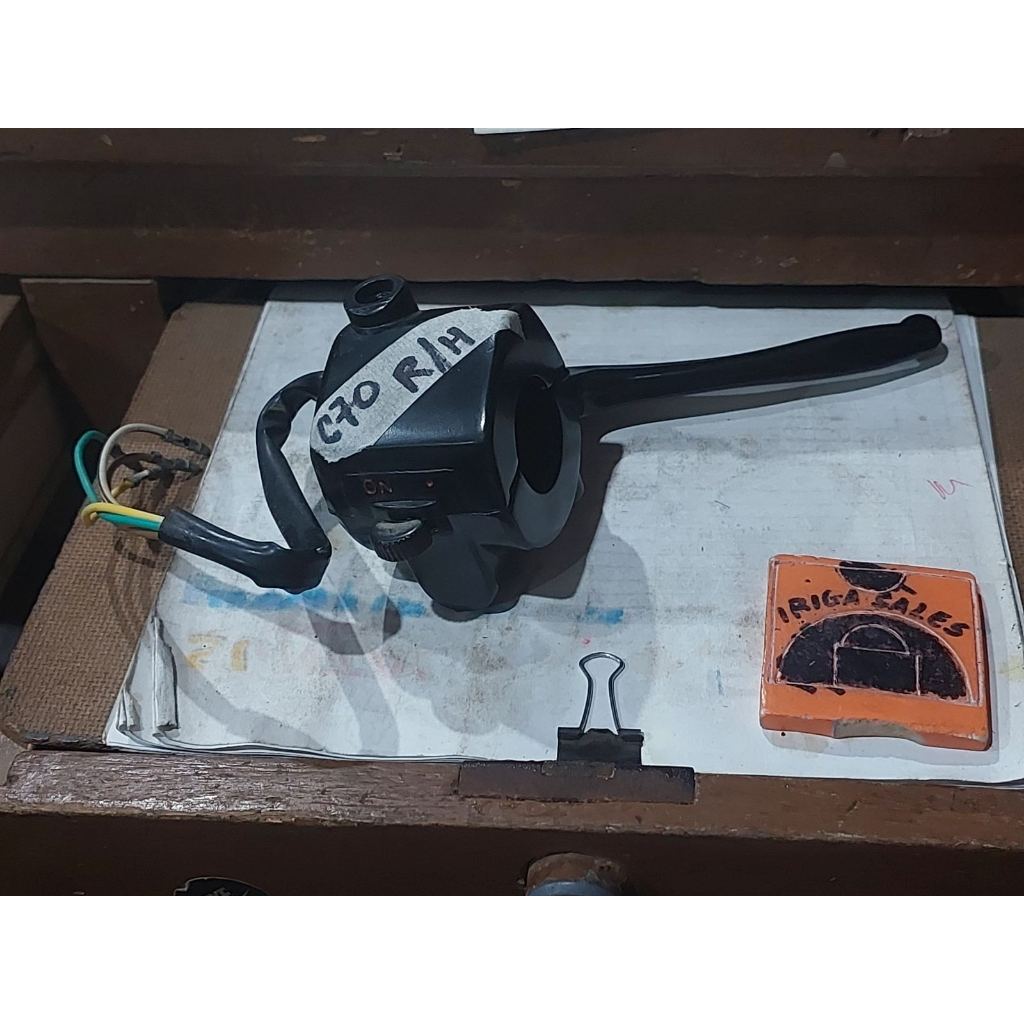 HANDLE SWITCH ASSEMBLY FOR HONDA C70 RIGHT SIDE - 125 PESOS EACH ...