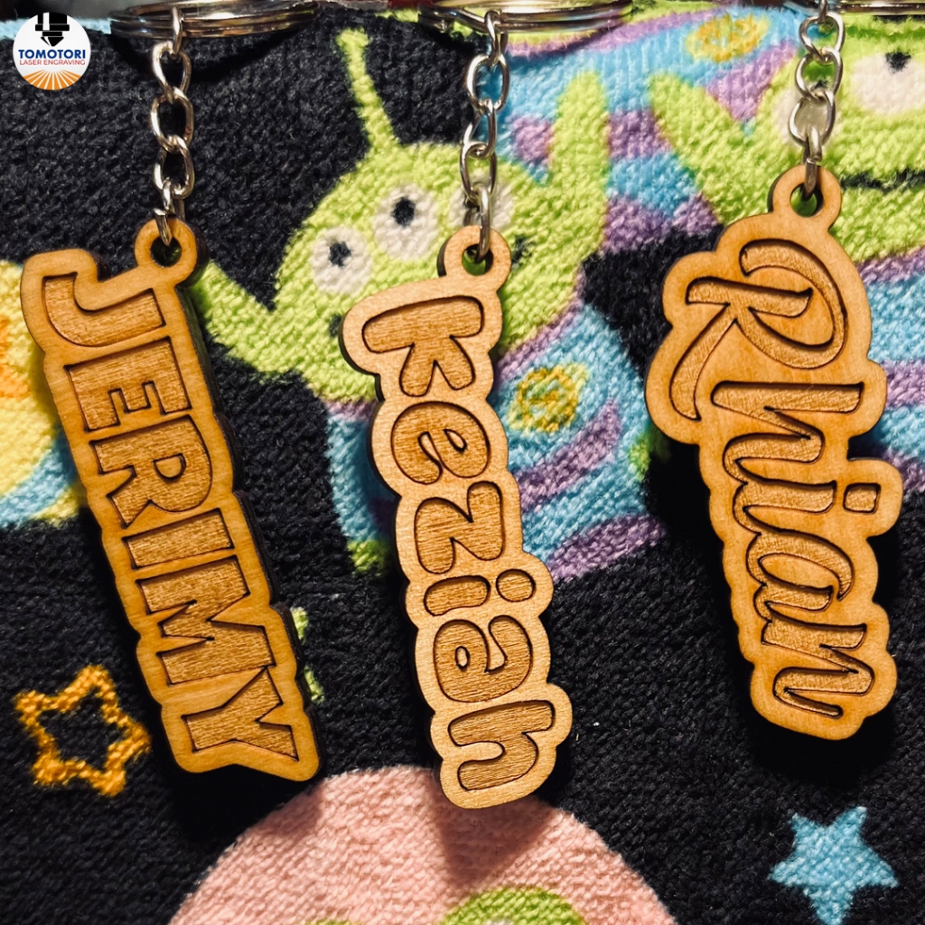 Personalized Wooden Name Keychain Custom Engraved Gift for Friends,  Couple, Mom, Dad, Him, Her