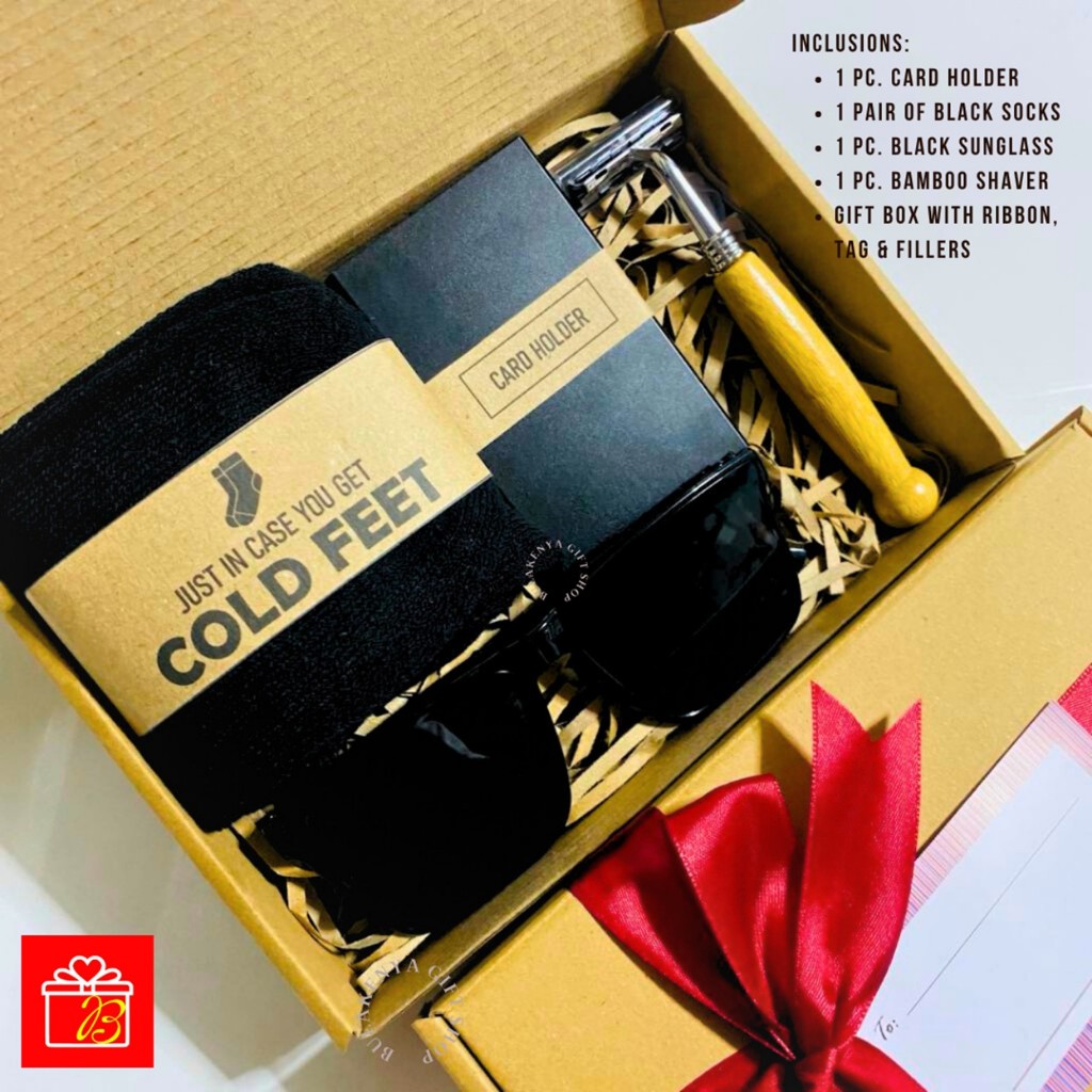 4-in-1 Gift Set Pair of Black Socks, Card Holder, Bamboo Shaver and ...