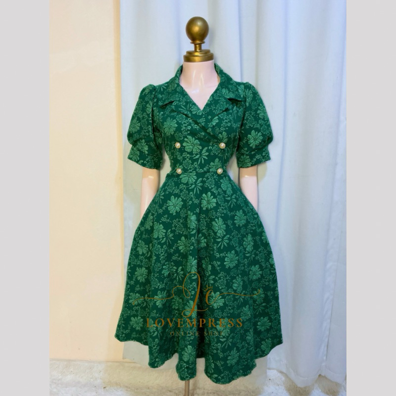 green emerald velvet dress Emerald Magnolia Floral Jacquard Samantha Dress main image 1