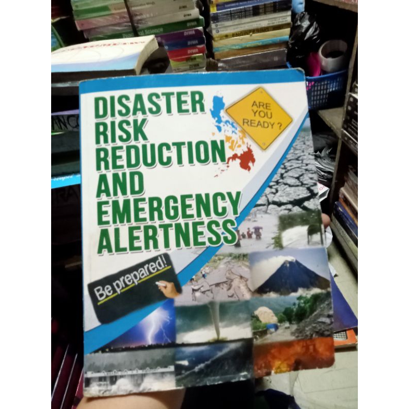 DISASTER RISK REDUCTION and EMERGENCY ALERTNESS(USED BOOK) | Shopee ...