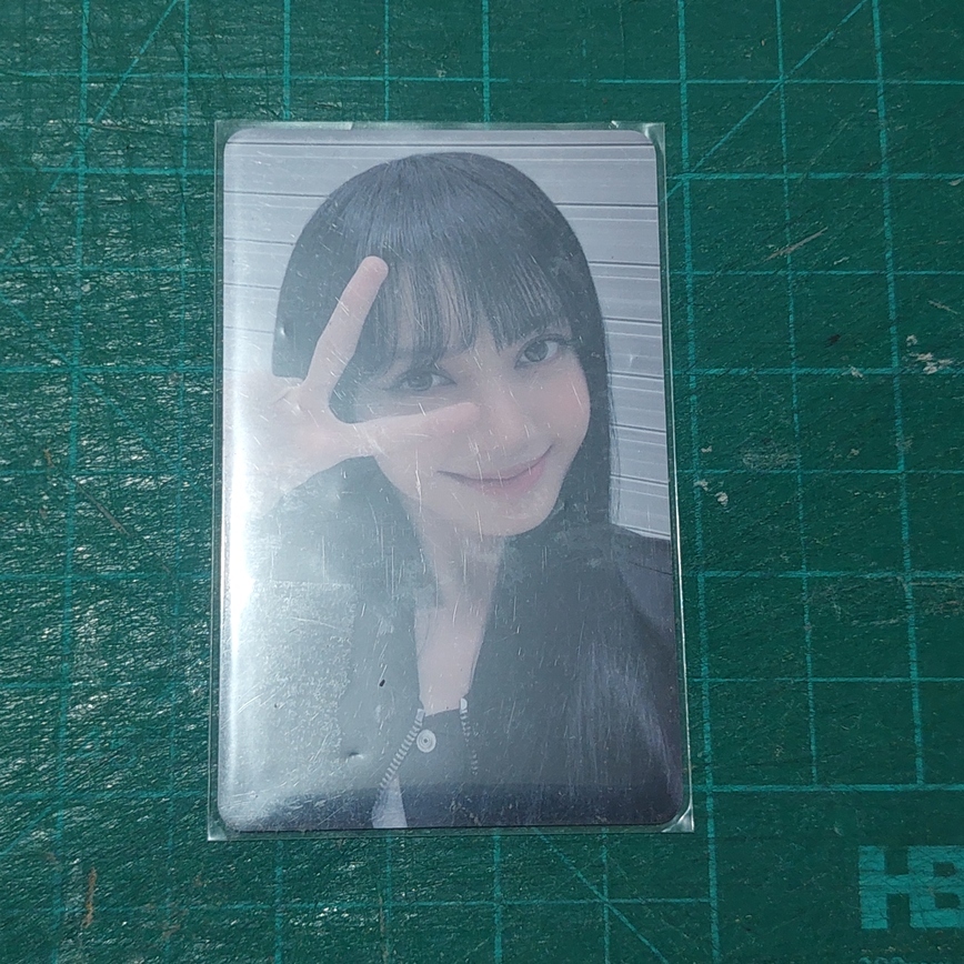BLACKPINK Lisa Peace Born Pink (Rare) | Shopee Philippines