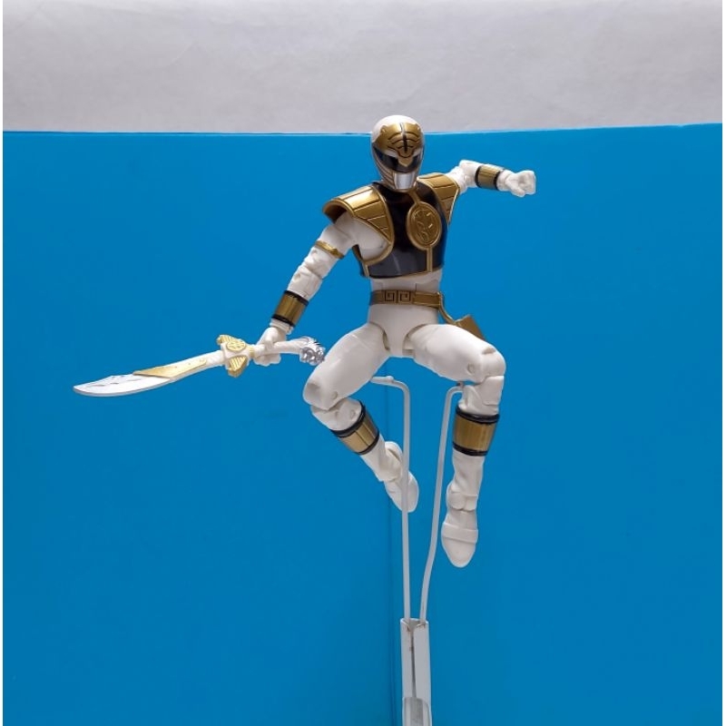 Power Rangers Lightning Collection White Ranger 6-Inch Action Figure ...