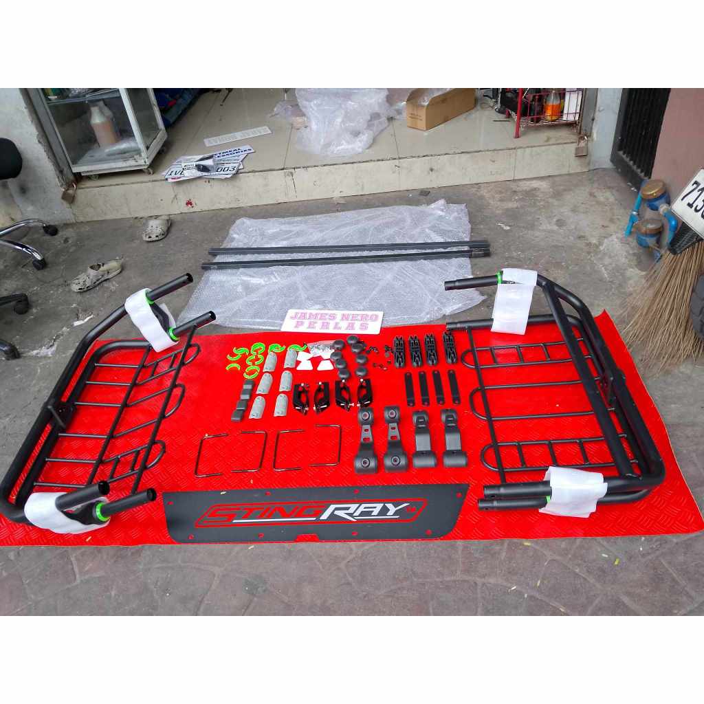 Stingray Roof Rack 38x50 installed in MUX 2015 to 2020 | Shopee Philippines