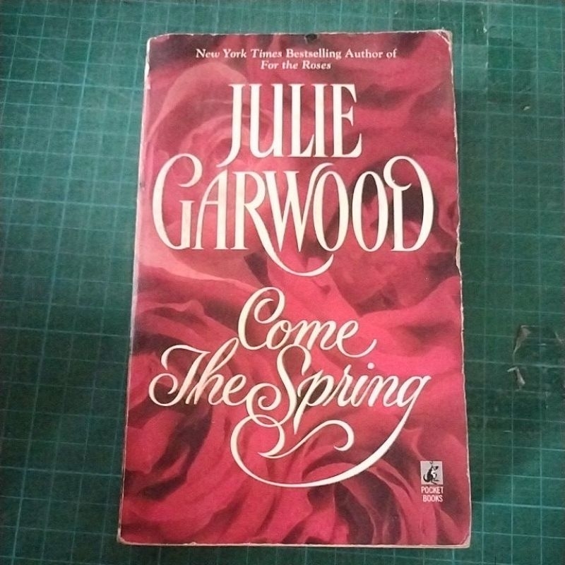 Come The Spring by Julie Garwood | Shopee Philippines