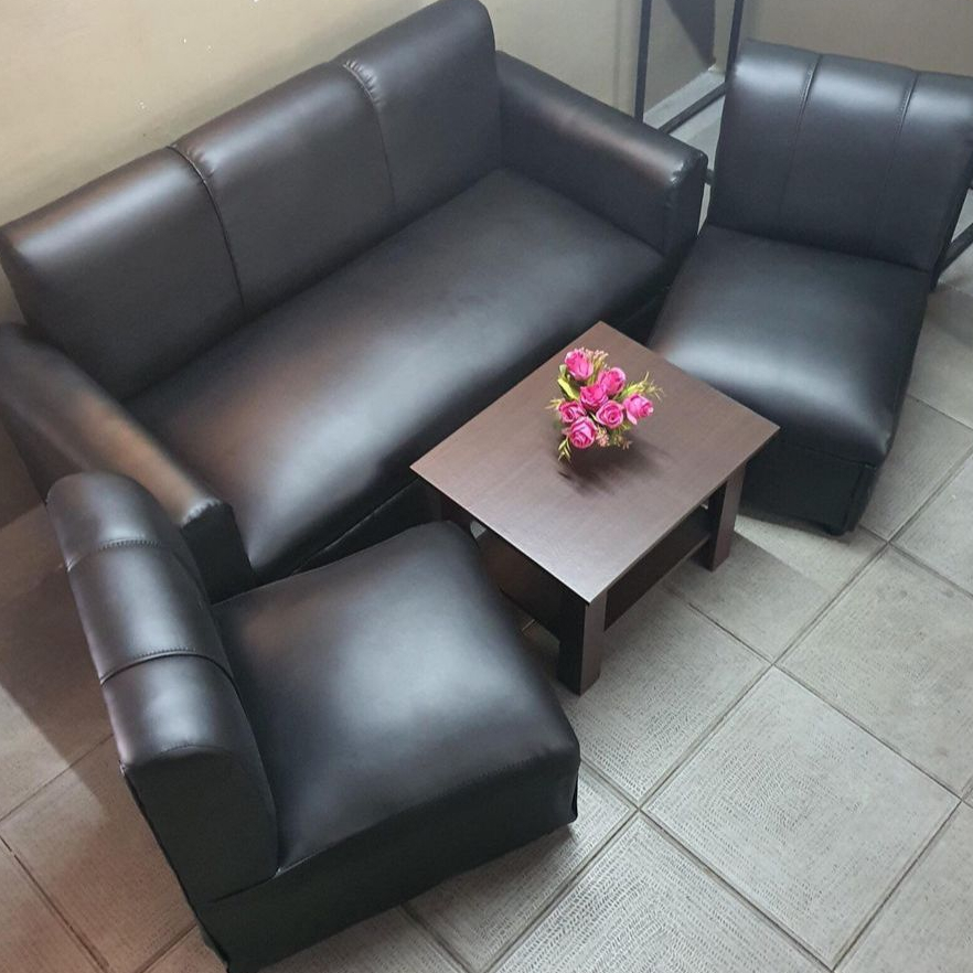 SALA SET BLACK LEATHER WITH CENTER TABLE(FREE DELIVERY NCR ONLY ...