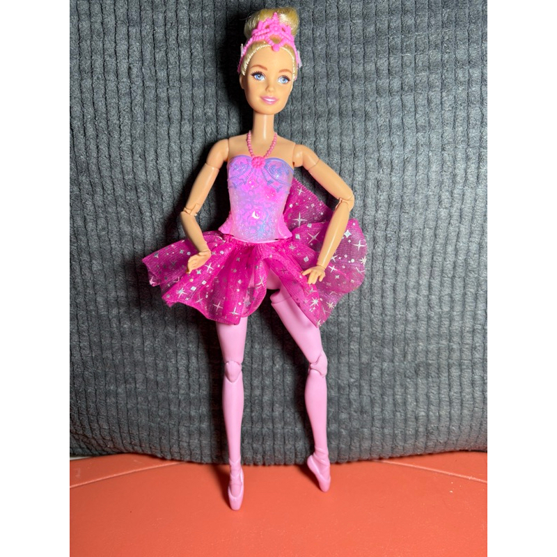 Barbie Dreamtopia Twinkle Lights Posable Ballerina Doll with Light-Up  Shows, Sparkly Pink Tutu