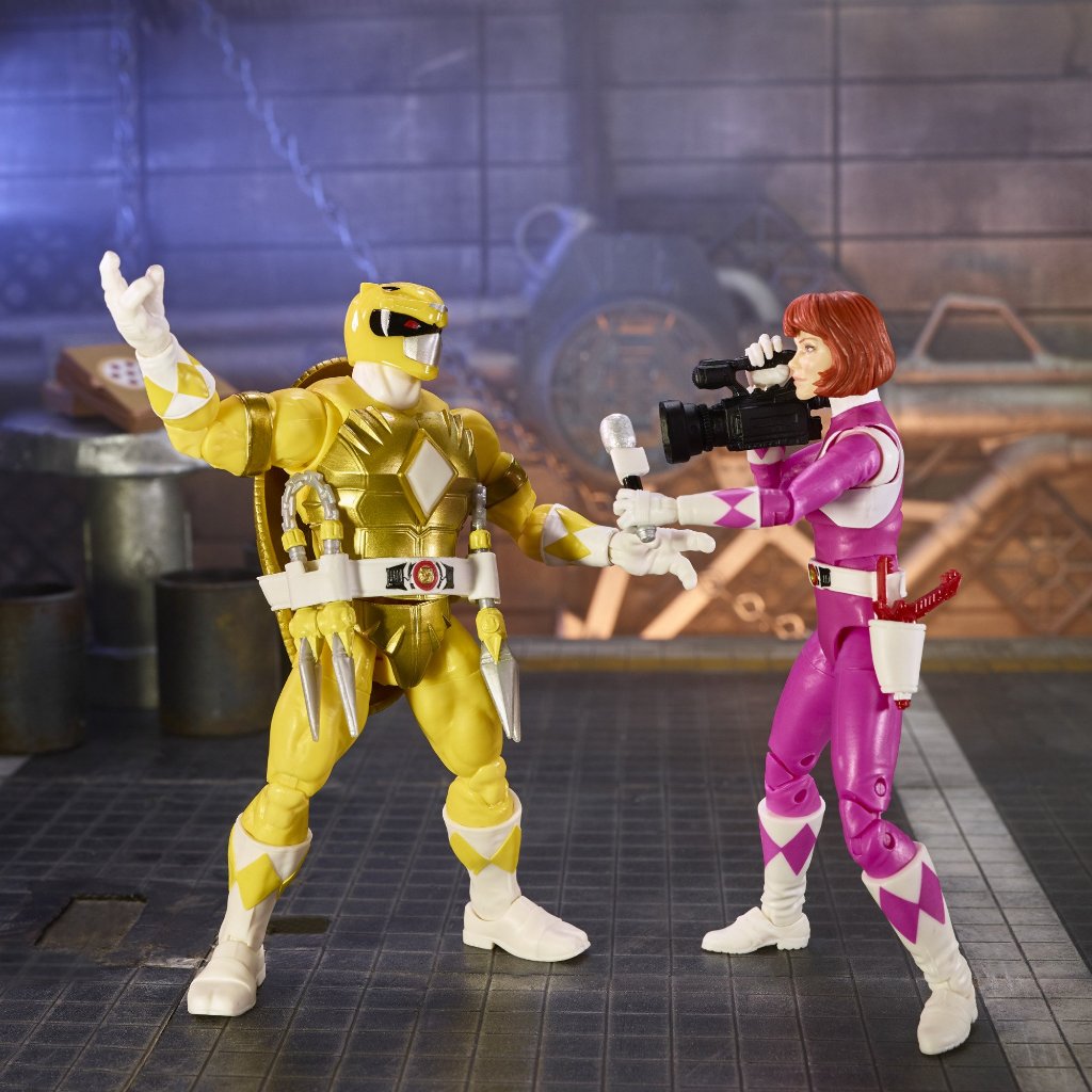 Power Rangers X TMNT Lightning Collection Michelangelo Yellow and April ...