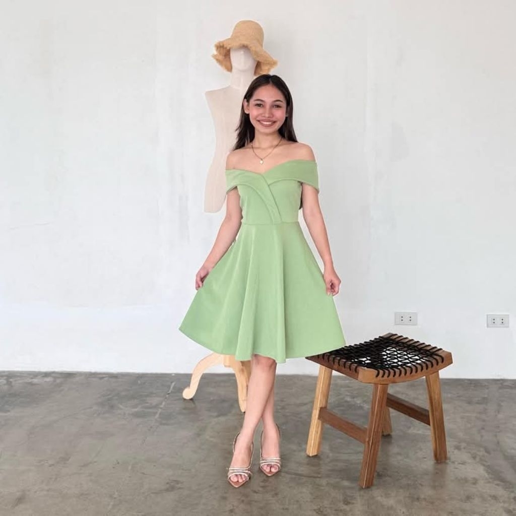 green emerald velvet dress WD23 main image 0
