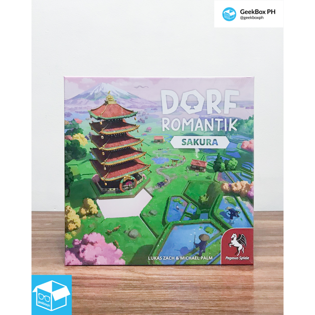 We've been enjoying our latest Dorfromantik journey with Dorfromantik: Sakura. Just wanted to share some fun component shots