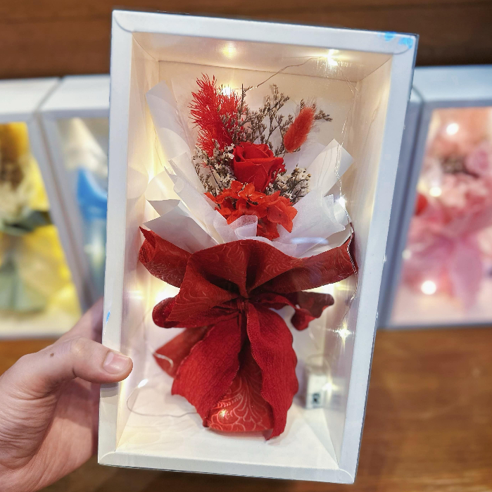 Preserved Rose Bouquet in a Box (Dried Flower) Birthday, Anniversary ...