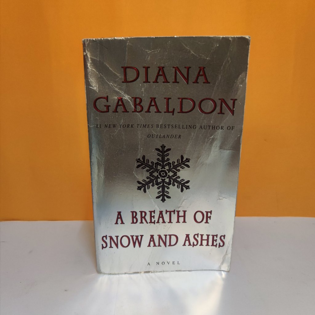 A Breath of Snow and Ashes by Diana Gabaldon (Secondhand