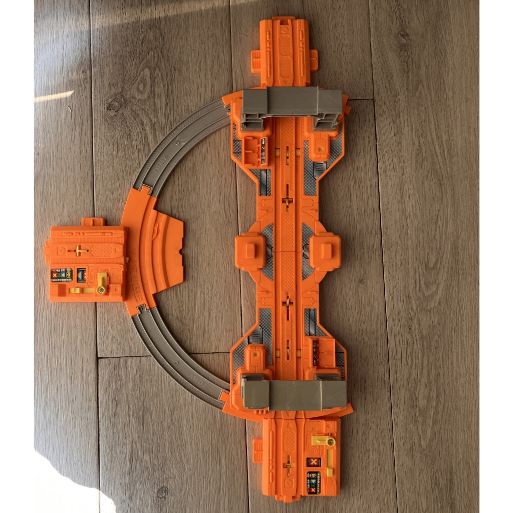 Preloved INCOMPLETE Tomy Plarail Turn round and round! Big Turntable ...