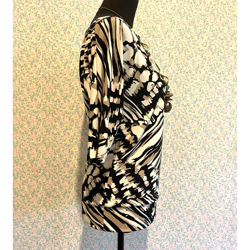 Printed Blouse by Loalde | Shopee Philippines
