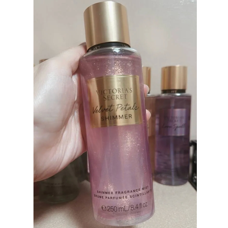 Victoria's Secret Velvet Petals by Victoria's Secret Fragrance Mist Spray 8.4 oz for Women main image 0