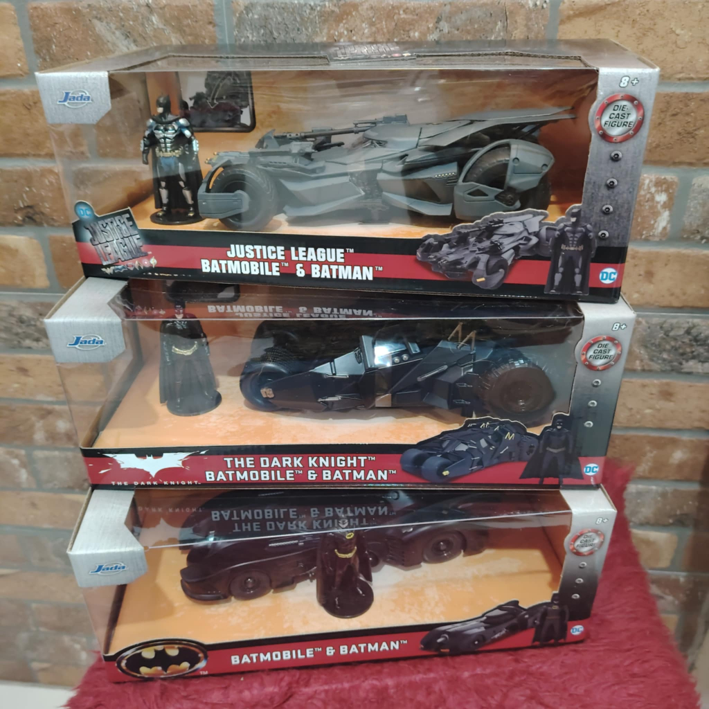 Jada Toys 1:24 2008 Dark Knight Camouflage Batmobile - Coche Fundido A Presión Con Figura De Batman De 2.75 Pulgadas, Juguetes Para Niños Y Adultos