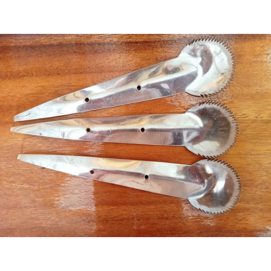 Manual Coconut Grater/Talim ng Kayuran/18 cm | Shopee Philippines