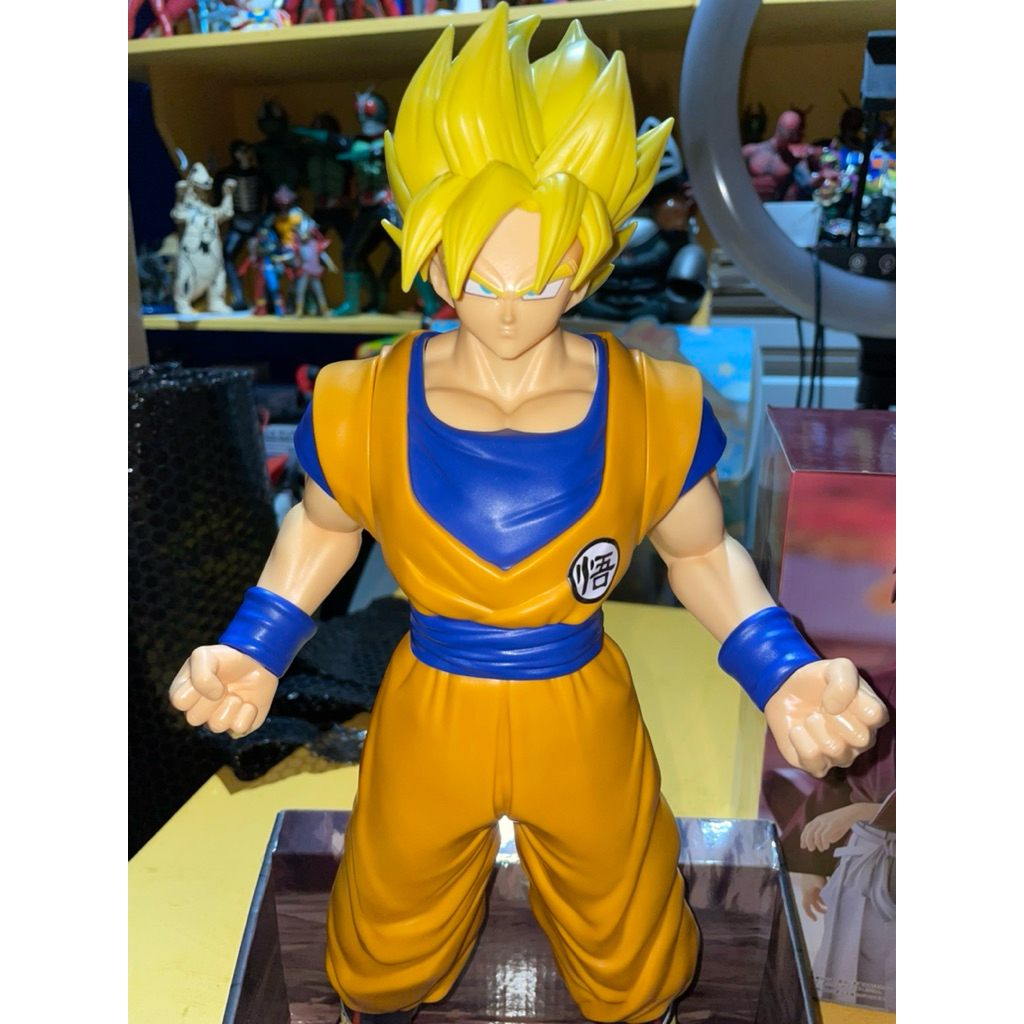 SUPER SAIYAN GOKU 16 INCH COLOSSAL WARRIORS FIGURE | Shopee Philippines