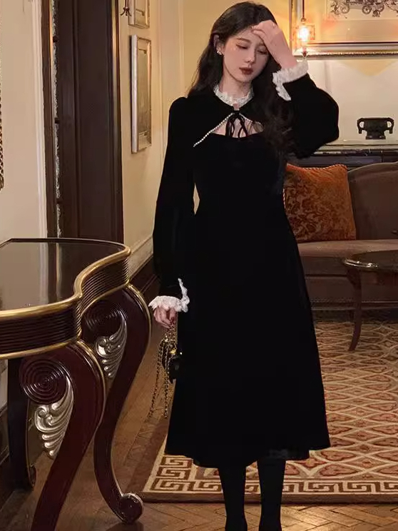 green emerald velvet dress Audrey Hepburn Black Dress