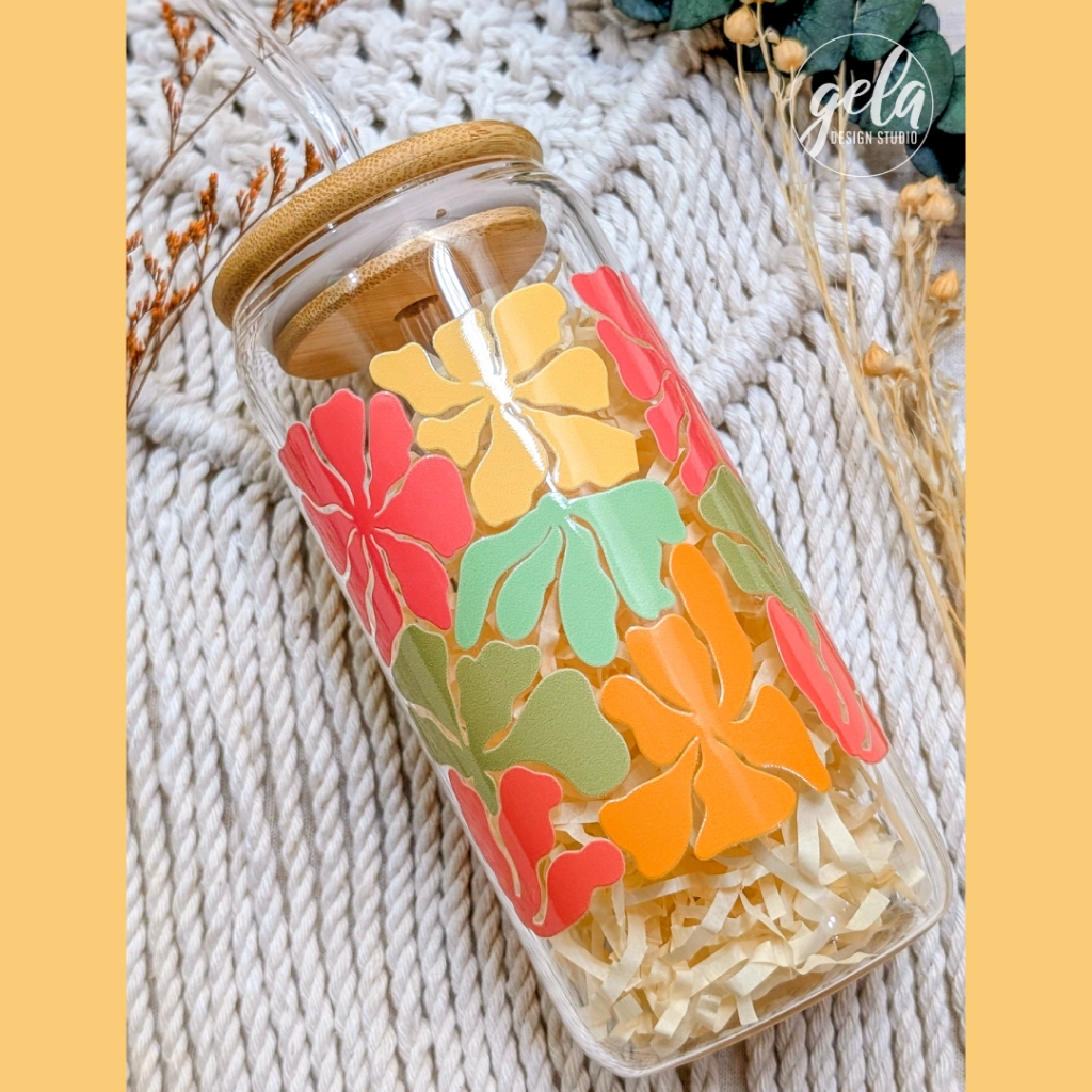 Retro Wavy Florals Soda Glass Can with Bamboo Lid and Glass Straw 600ml ...