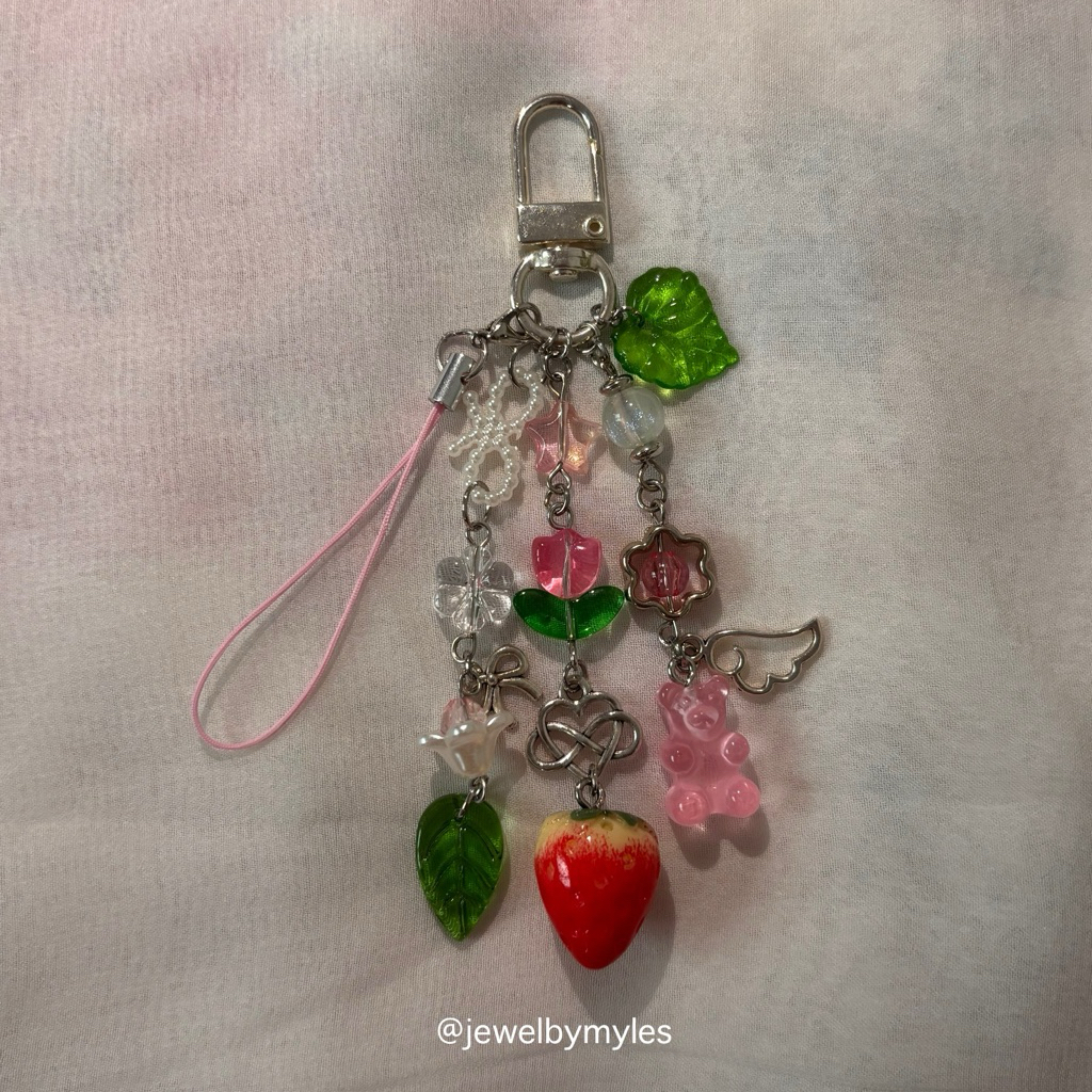 Cottagecore Aesthetic Strawberry Gummy Bear Beaded Keychain | Shopee ...