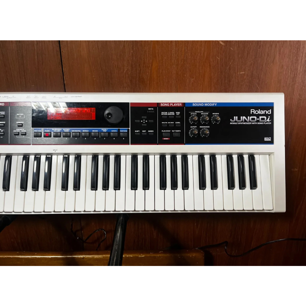 Roland Juno-Di Portable 61-key Mobile Synthesizer White color w