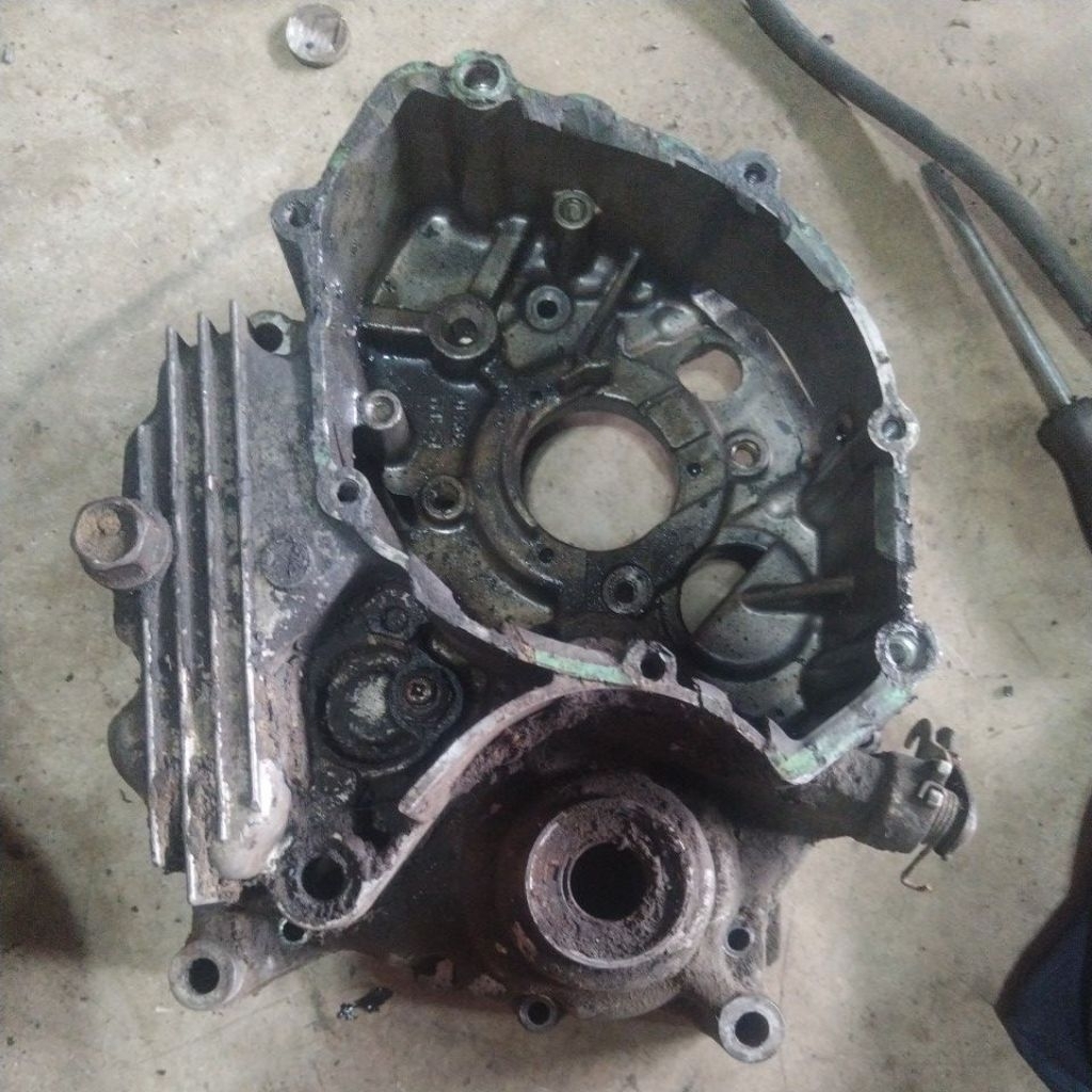 YAMAHA STX 125 CRANK SHELL (LEFT) | Shopee Philippines