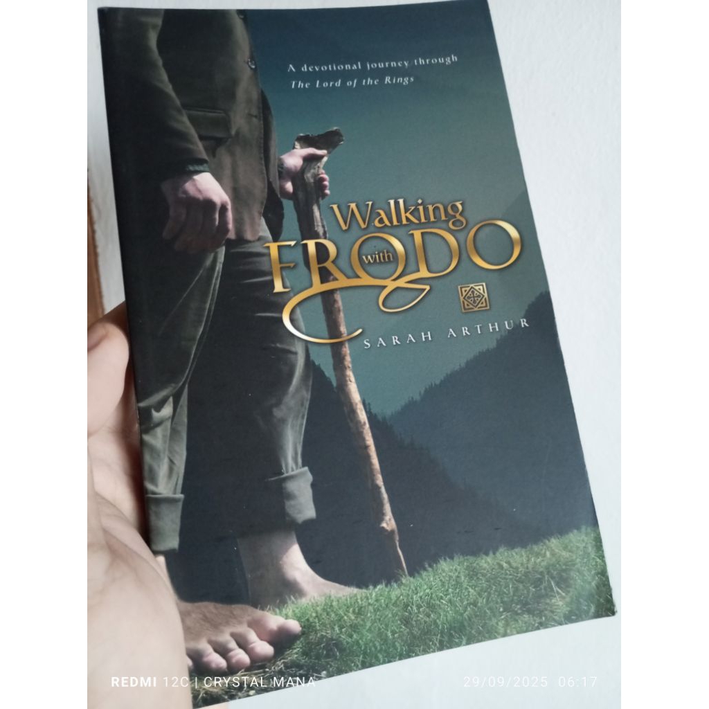 walking with frodo a devotional journey throughthe lord of the rings ...