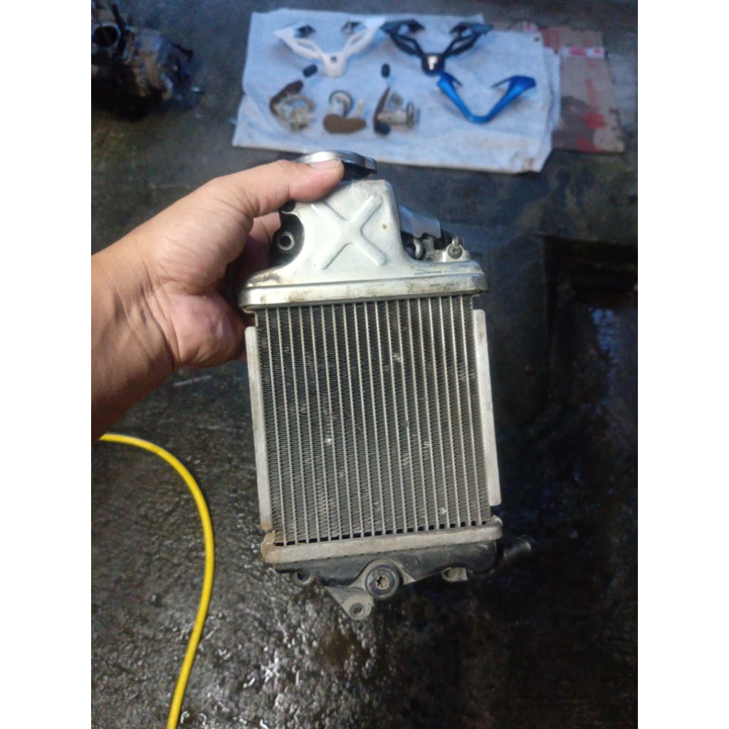 honda click 125 150 genuine radiator (used surplus) | Shopee Philippines