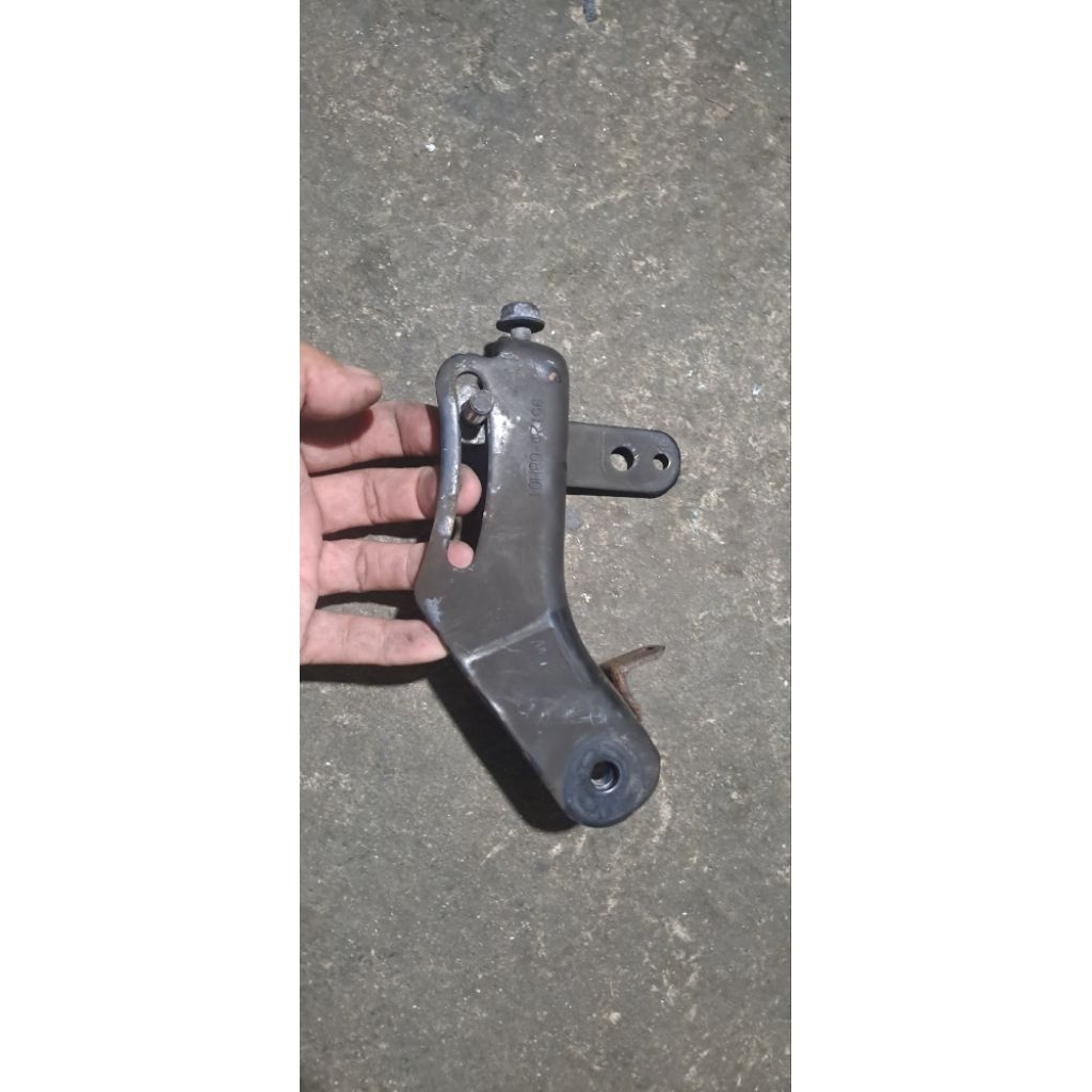 aircon bracket da64v suzuki multicab | Shopee Philippines