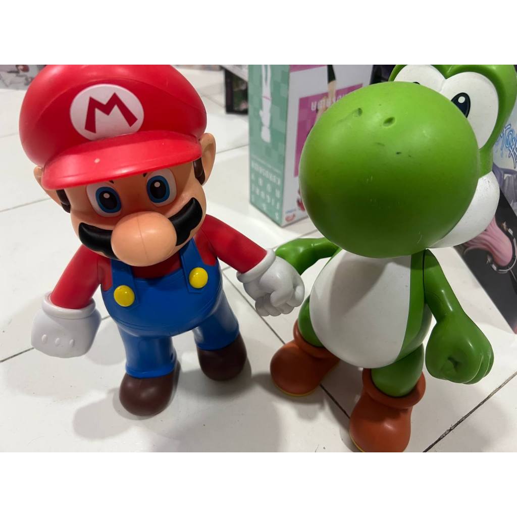 SUPER MARIO WORLD figurine Yoshi Géant Taito