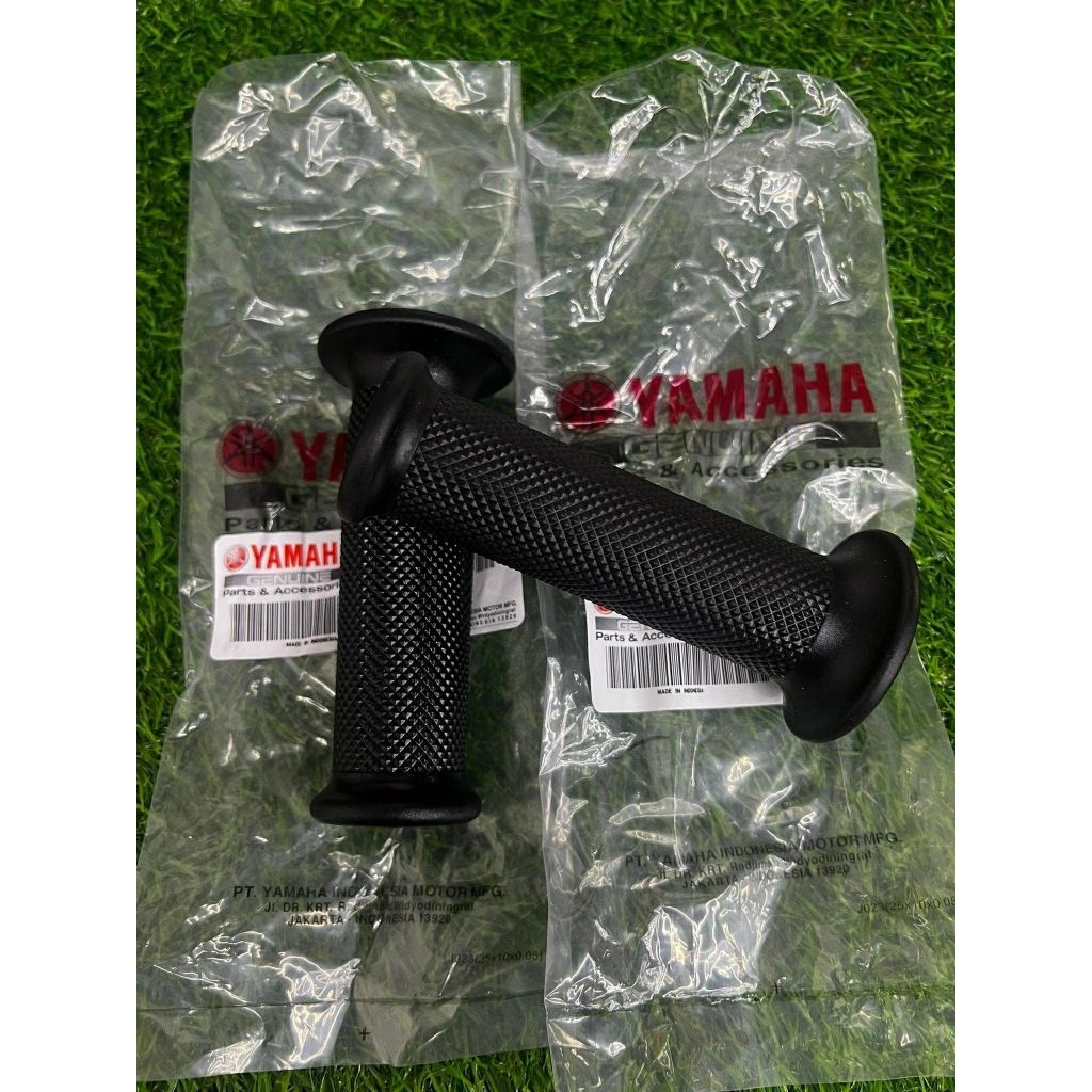 Yamaha Xmax Handle Grip pair 100% Yamaha Genuine | Shopee Philippines