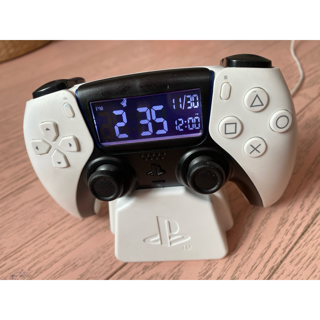 Paladone PlayStation 5 (PS5) DualSense controller alarm clock. | Shopee ...