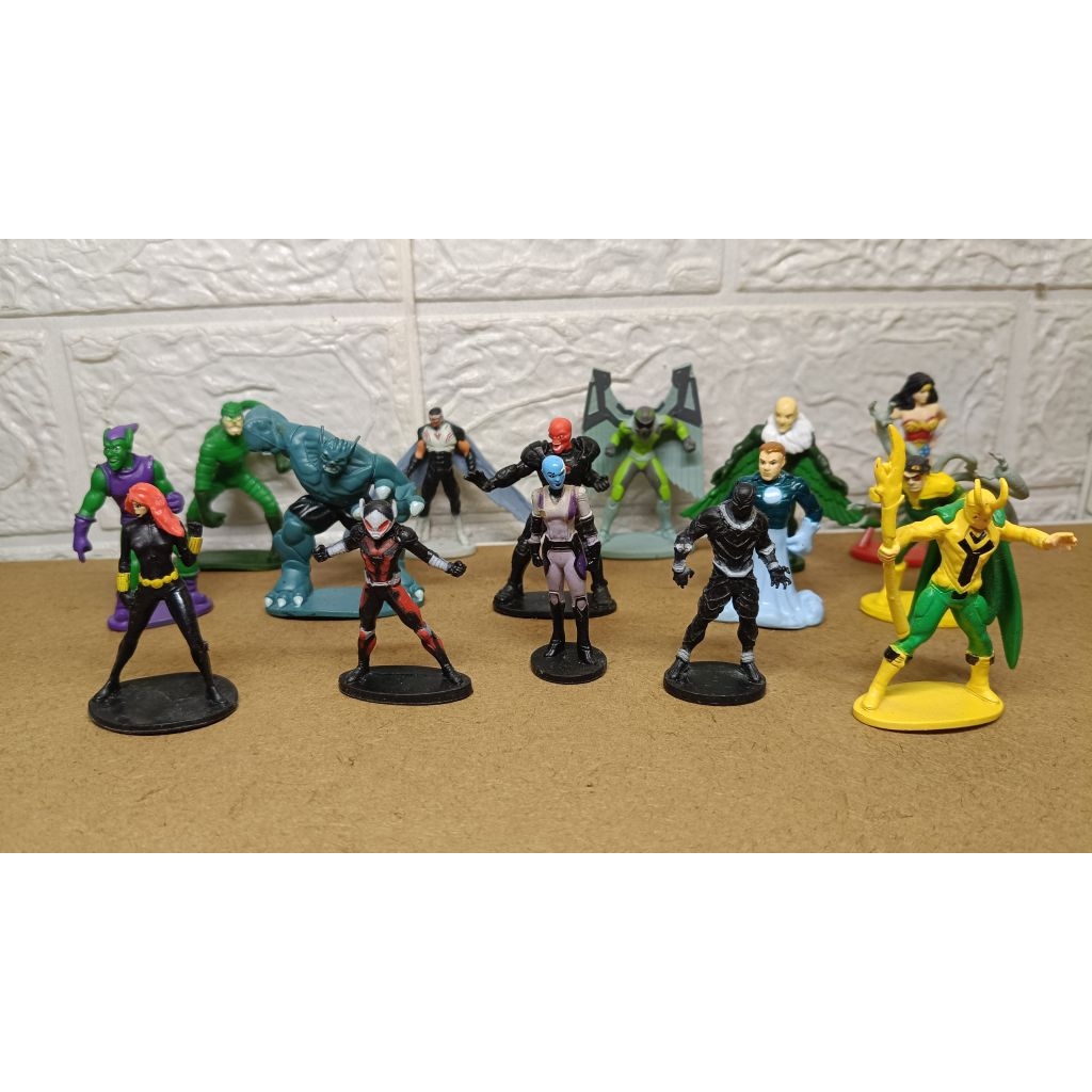 Authentic Marvel minis figures with base | Shopee Philippines