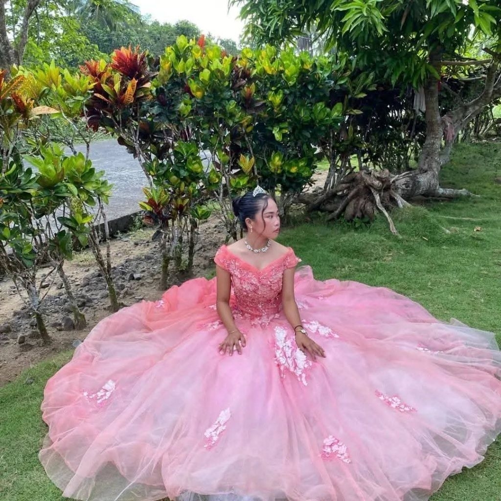 PRELOVED GOWNS ASSORTED COLORED BALL GOWNS | Shopee Philippines