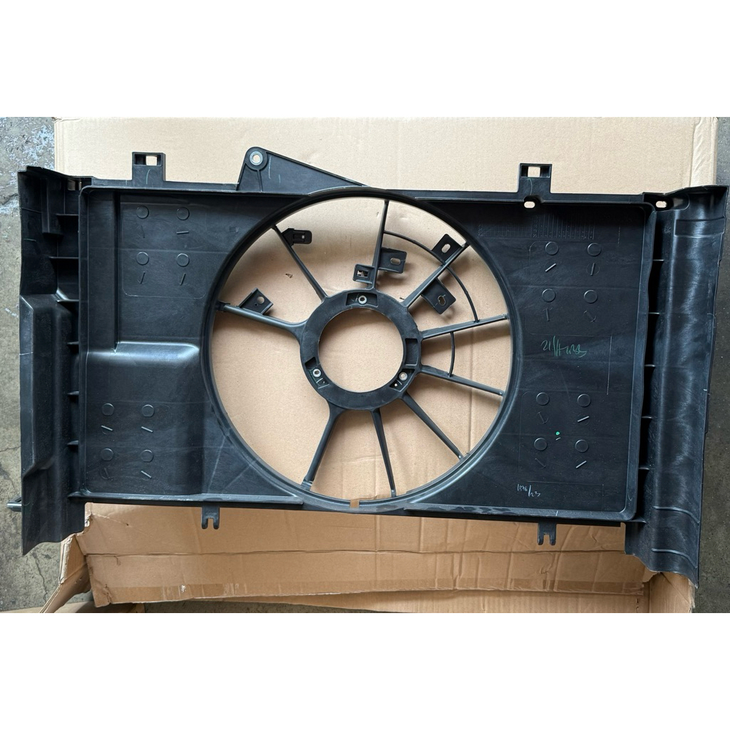 Mitsubishi Xpander Expander 2014-2020 AC Radiator Fan Shroud OEM ...
