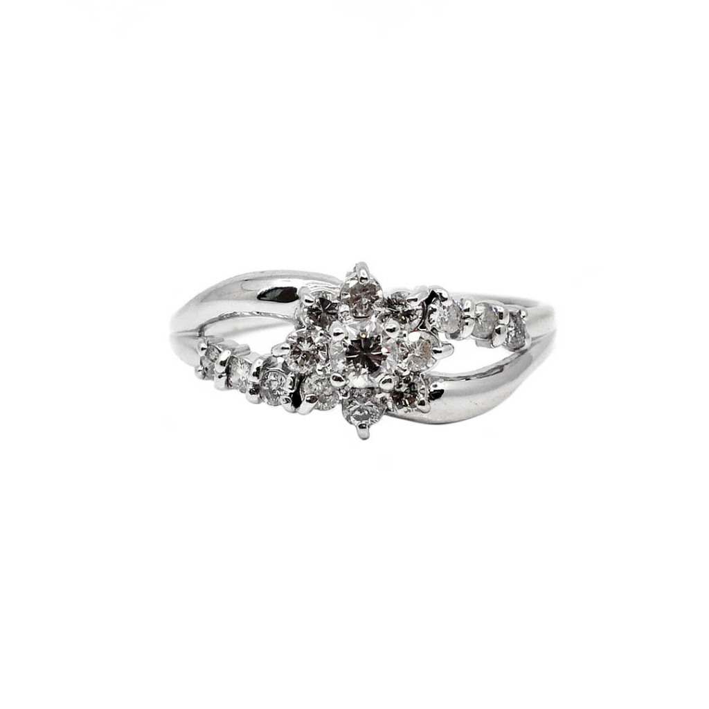PT Platinum Made White Lady Ring with Diamonds | Shopee Philippines