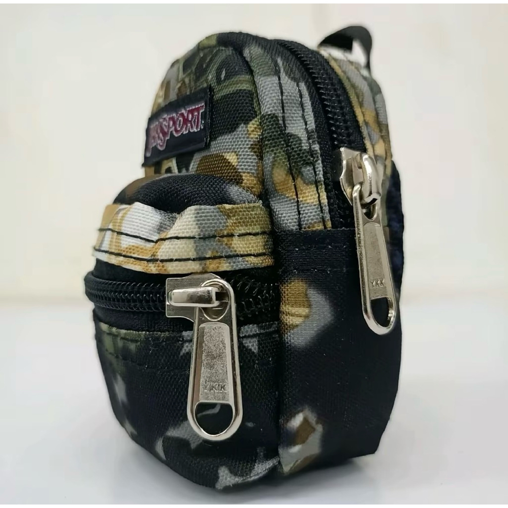 giraffe print backpack jansport Urban Outfitters