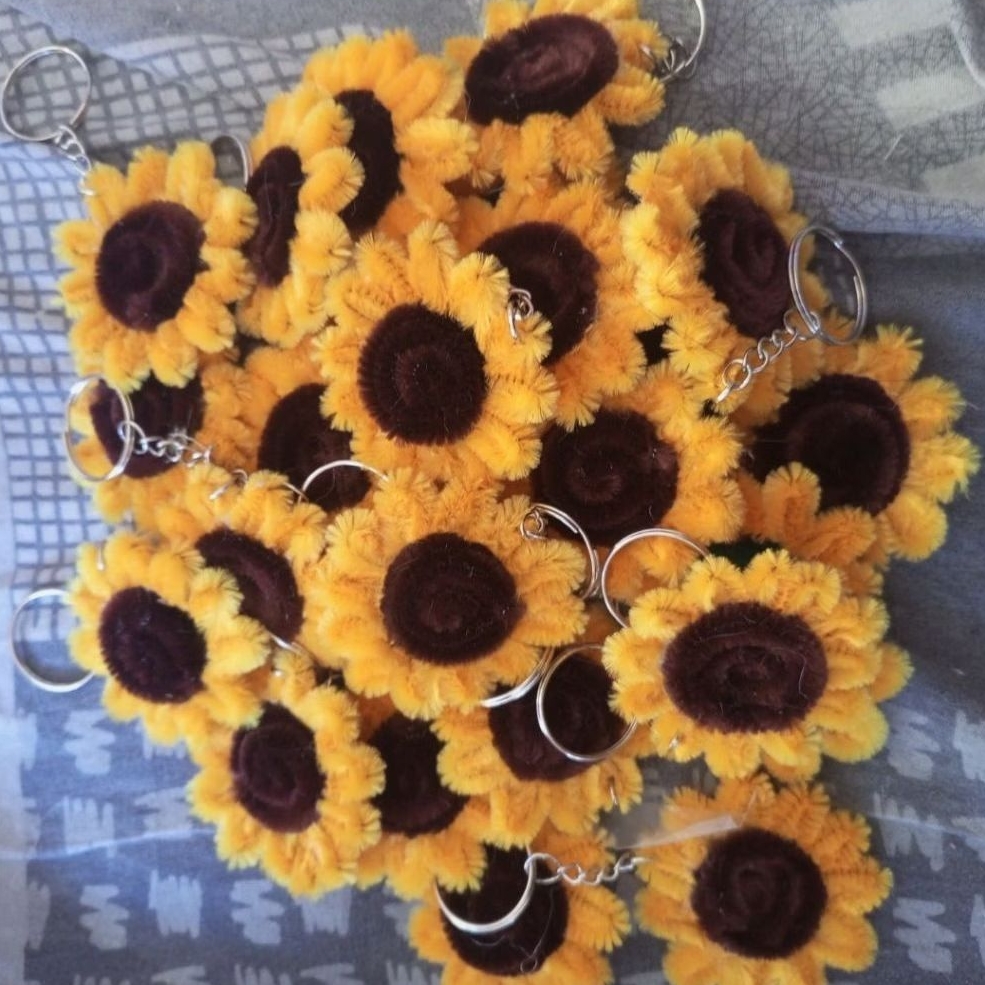 30 pcs Sunflower Fuzzywires Keychain | Shopee Philippines