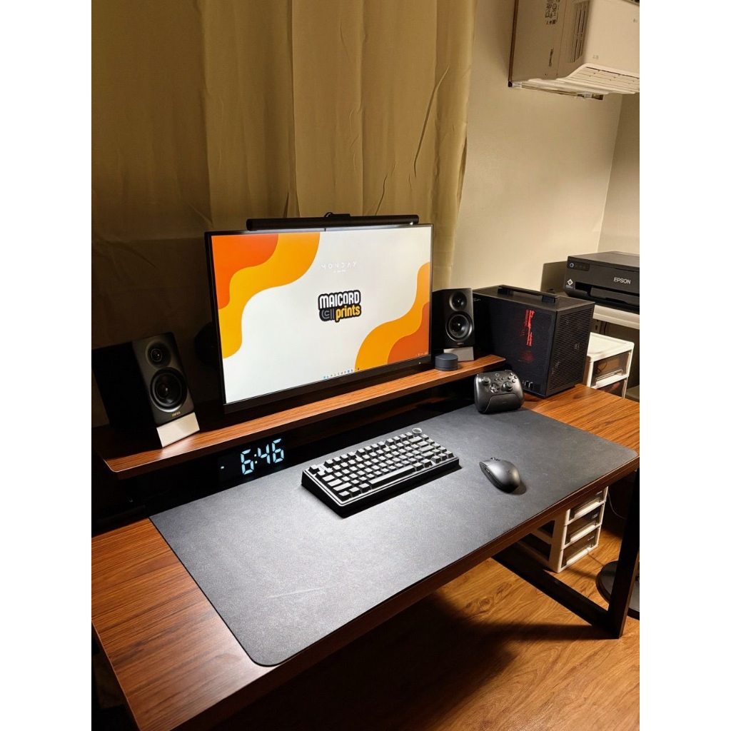 HEAVY-DUTY / HIGH QUALITY COMPUTER TABLE 145CM X 75CM WITH MONITOR ...