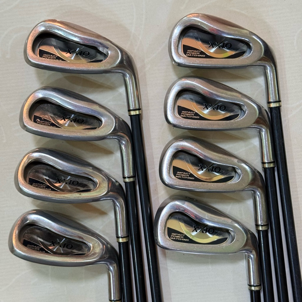 Dunlop XXIO MP400 Golf Iron Set 5-6-7-8-9-P-A-S RH Golfclub