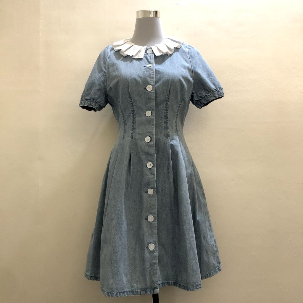 Preloved URBAN REVIVO Removable Pleated Collar Denim Dress | Shopee  Philippines